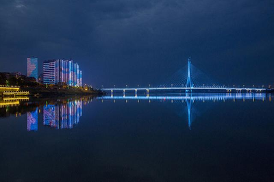 “抚河十里夜游”成抚州市一张响亮的旅游名片